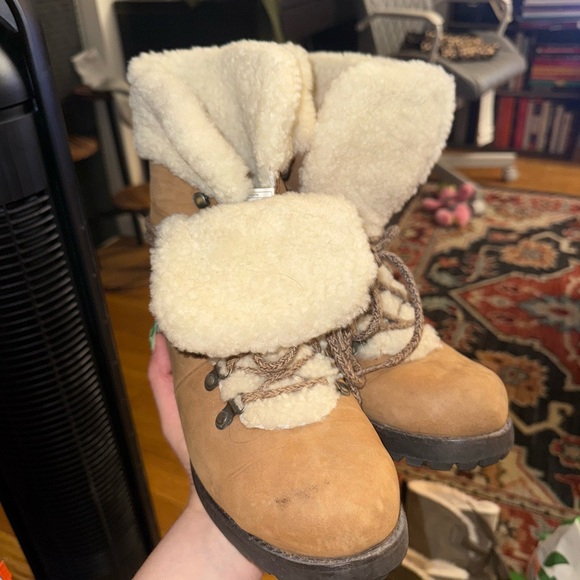 Ugg Frasner sheepskin boot in chestnut - Picture 2 of 4